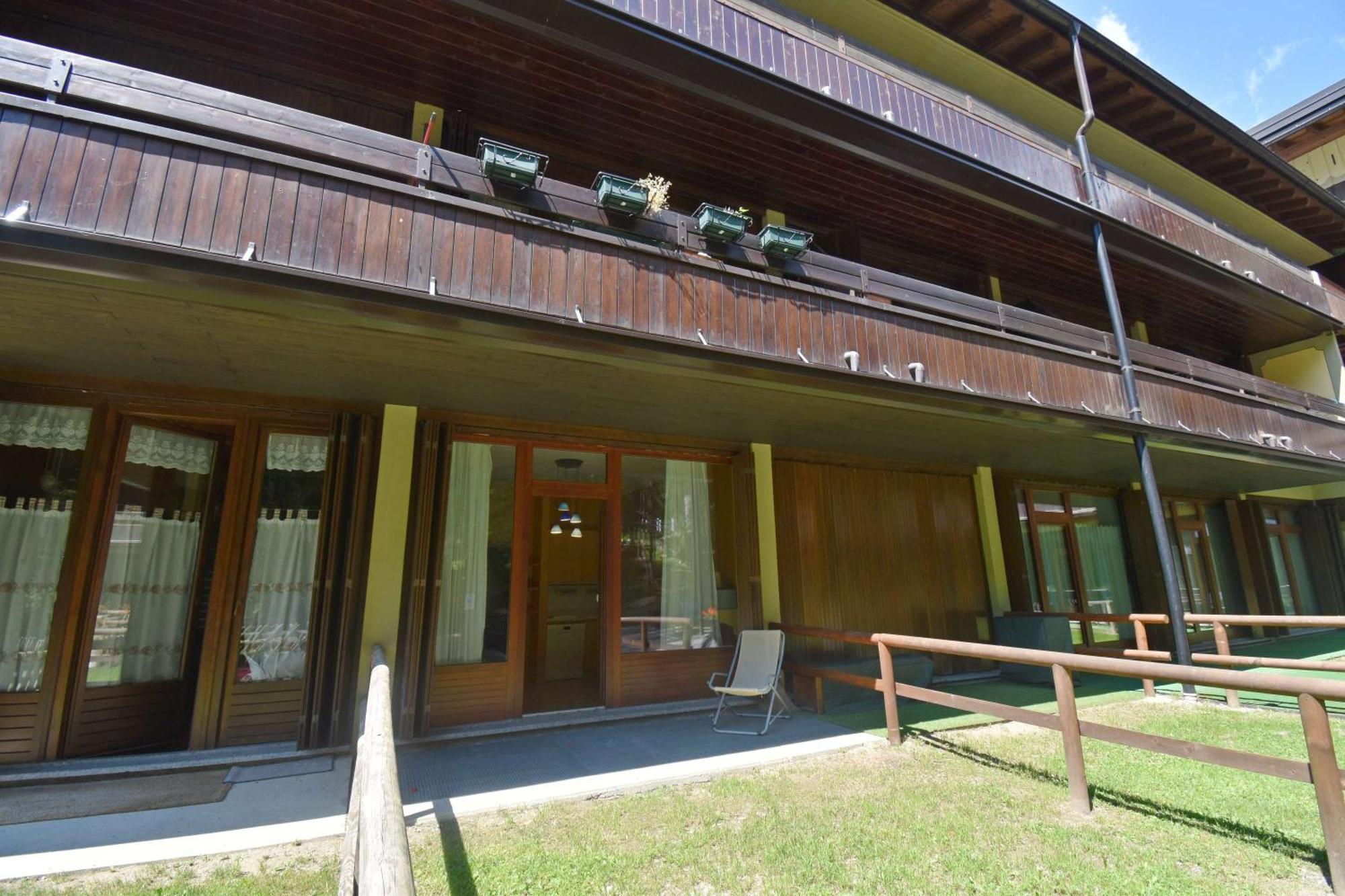 Residenza Silvana มาดอนนาดีกัมปิโญ ภายนอก รูปภาพ
