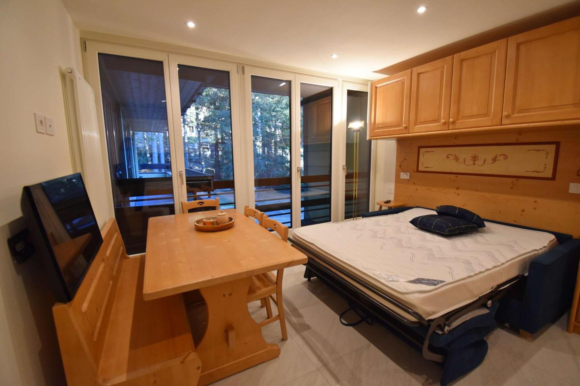 Residenza Silvana มาดอนนาดีกัมปิโญ ภายนอก รูปภาพ